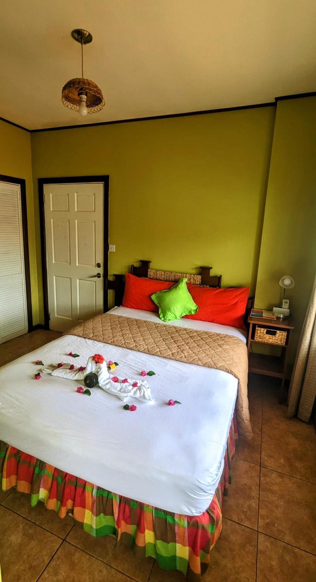 Hotel Sunset Lane Laborie Zimmer foto