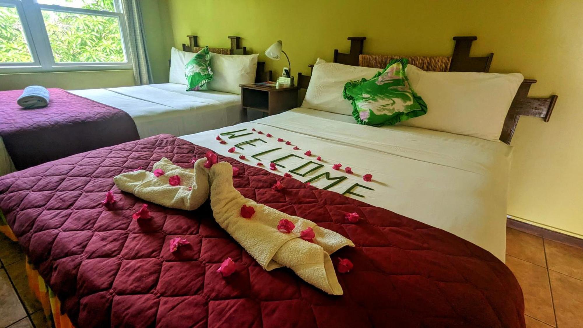 Hotel Sunset Lane Laborie Zimmer foto